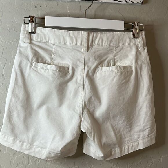 GAP white city shorts 5“ inseam front & back pockets belt loops mid rise size 00 - Picture 5 of 14